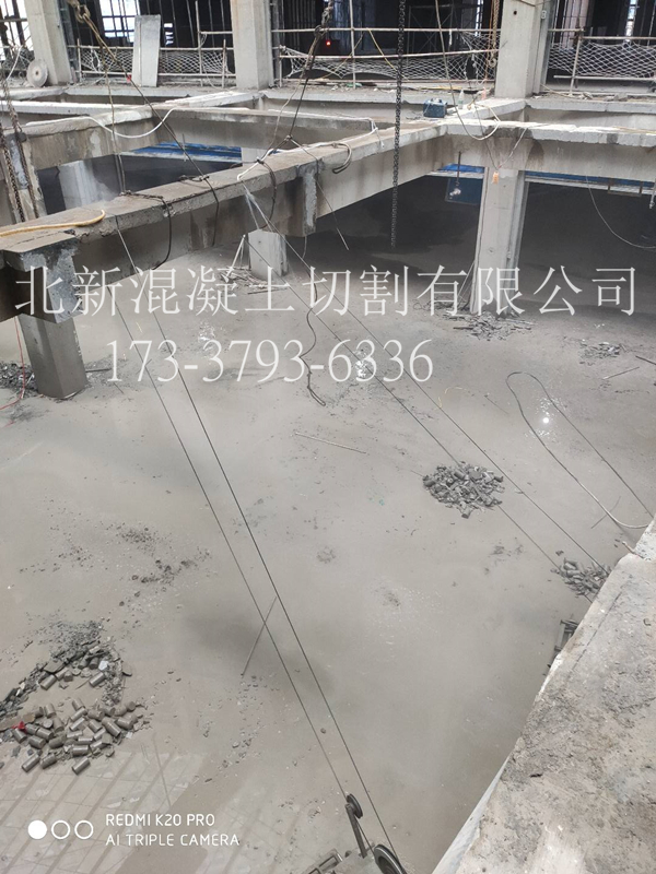 河南省洛陽市名門世家房屋拆除改造切割現場